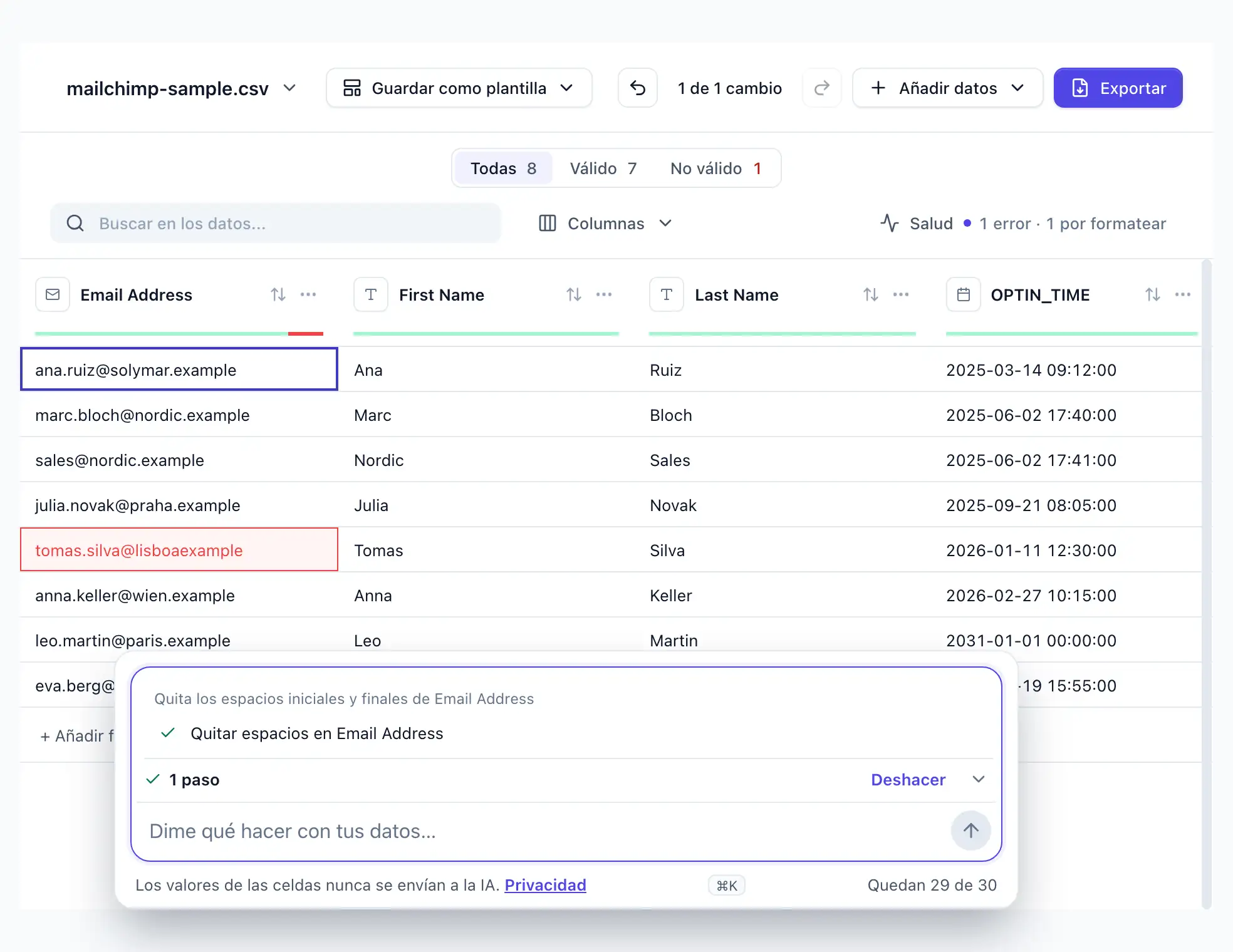 “Quita los espacios iniciales y finales de Email Address” escrita en DocTransform; un paso aplicado, dos celdas de Email Address recortadas; Deshacer visible